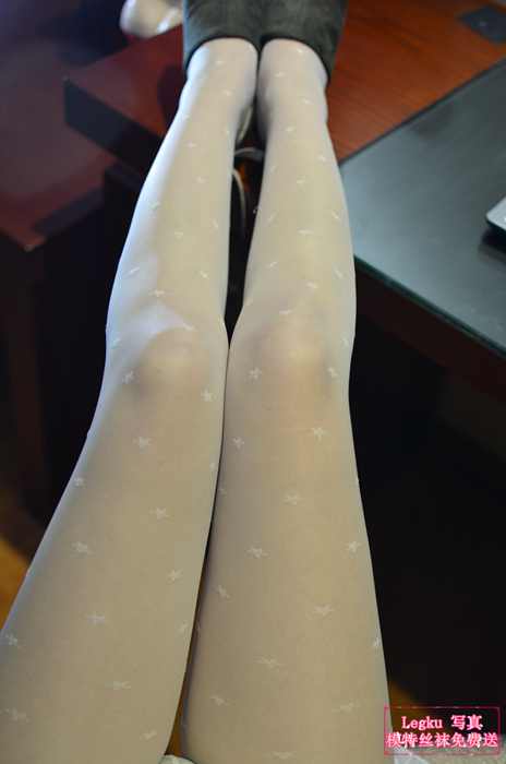 legku原创写真2014.09.14 NO.163超薄斑点紧身白丝裤袜